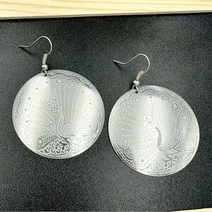 🍀 Laser Etched Peacock Bird Silver Tone Disk Dangle Earrings